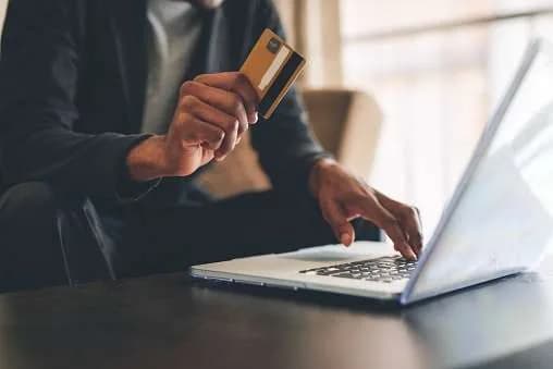 How to Track Your Spending (and Why It Is Important)